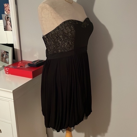 BCBG strapless sweetheart dress - Picture 4 of 6